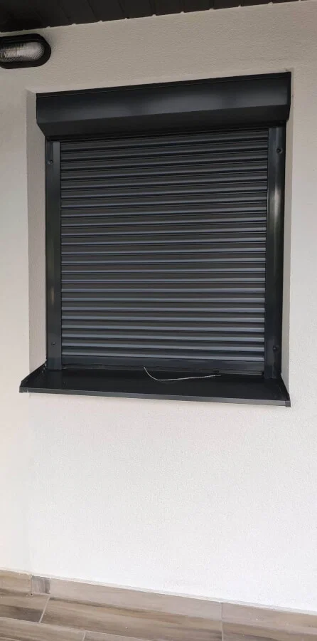 Antracit alu redőny 94,5 x 177 cm