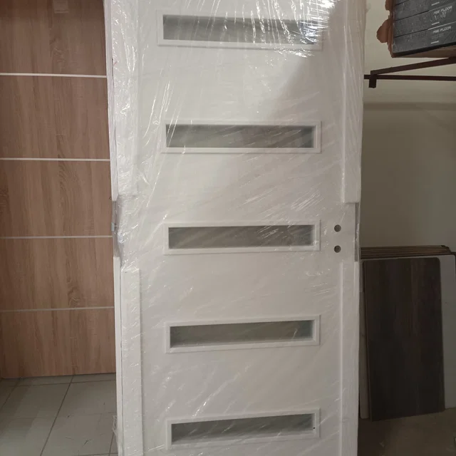 Dekor Plus Carina üveges beltéri ajtó