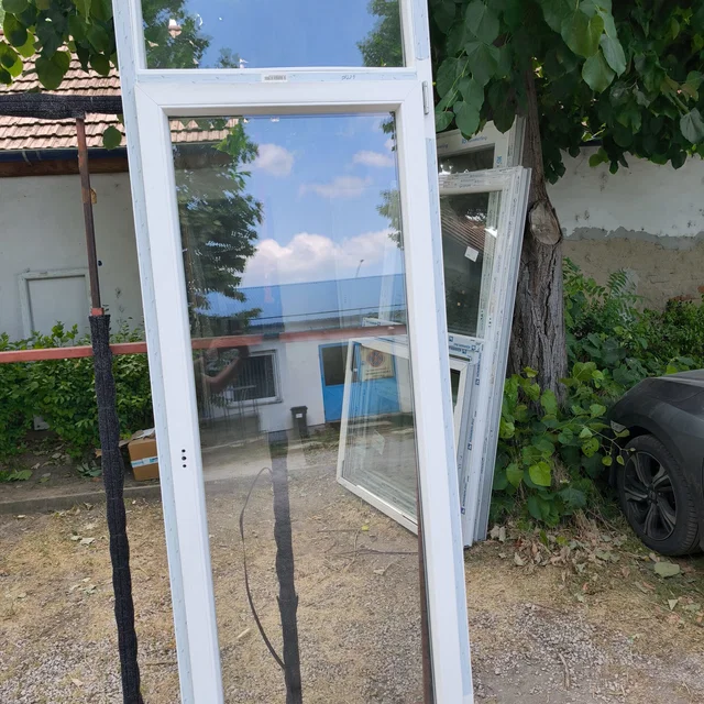 Kömmerling 76AD bukó-nyíló erkélyajtó