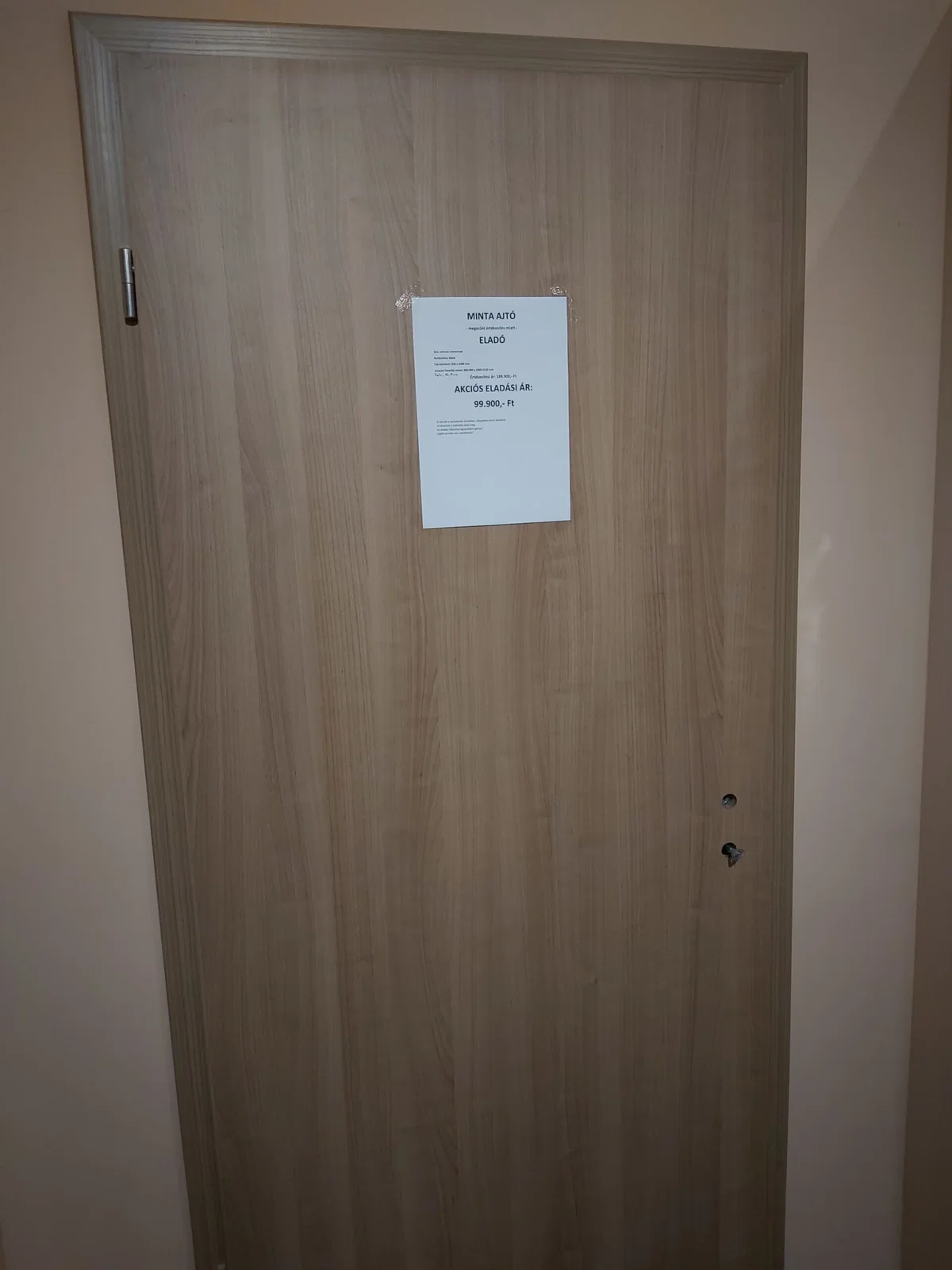 Tele beltéri ajtó
