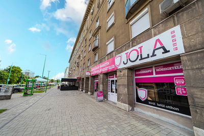 Dunaújvárosi üzlet